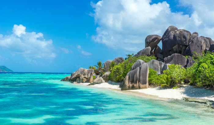 around-the-world-in-80-pictures-anse-source-argent-seychelles